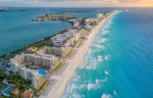WHEN IS THE BEST TIME TO VISIT CANCUN?